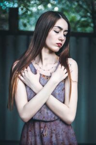 春の新学期に彼女ができたら脱毛はどこに行くべき？