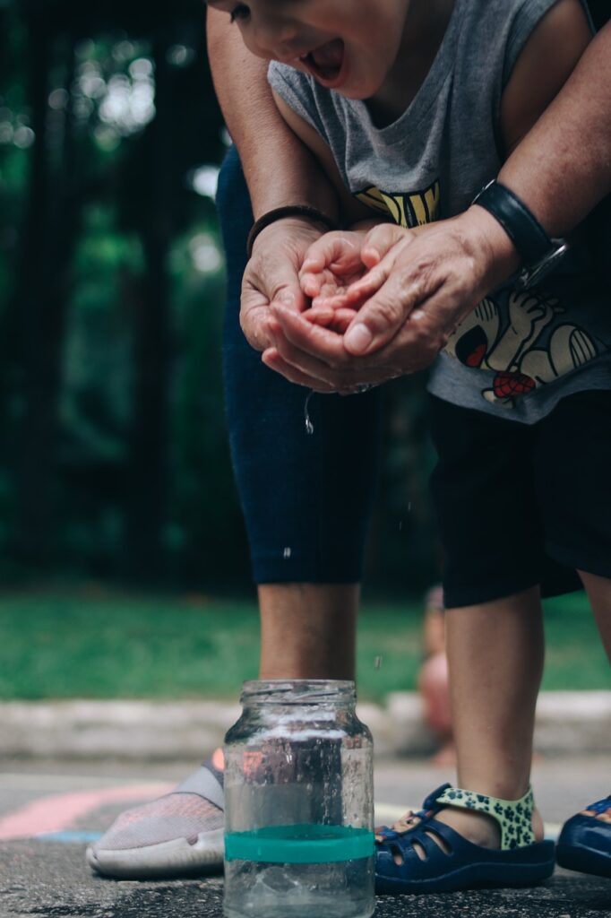 春に彼女に触られる手をつるつるにしたいメンズはどうすればいい？